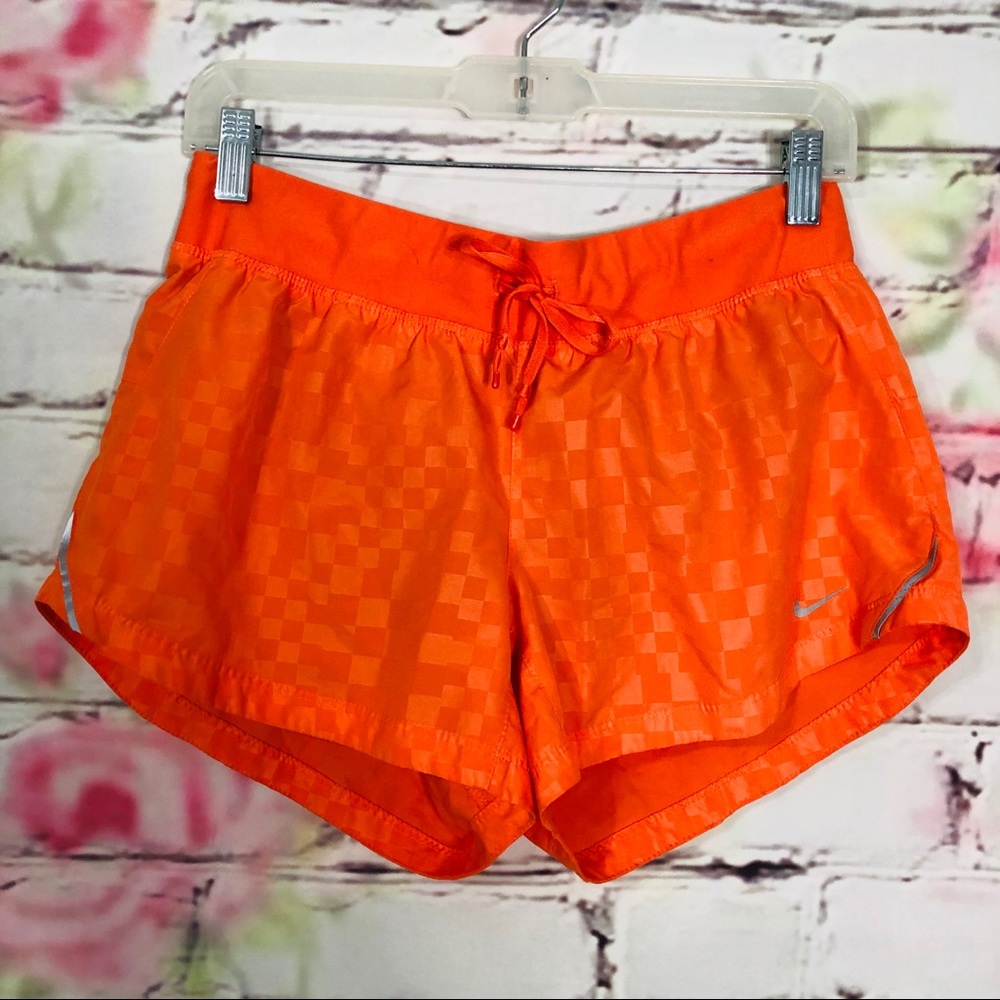 Nike Dri-fit shorts w checkered pattern